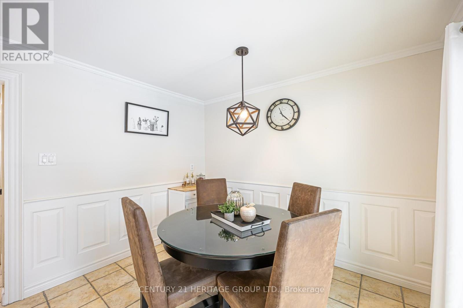 279 Rockway Court, Newmarket, Ontario  L3Y 3M3 - Photo 8 - N13147692