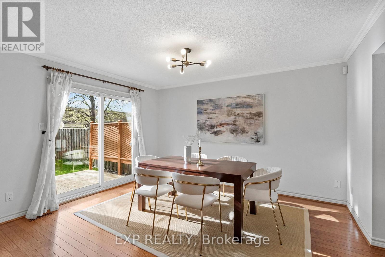 24 Juniper Crescent, Markham, Ontario  L3R 3Z7 - Photo 10 - N13147698