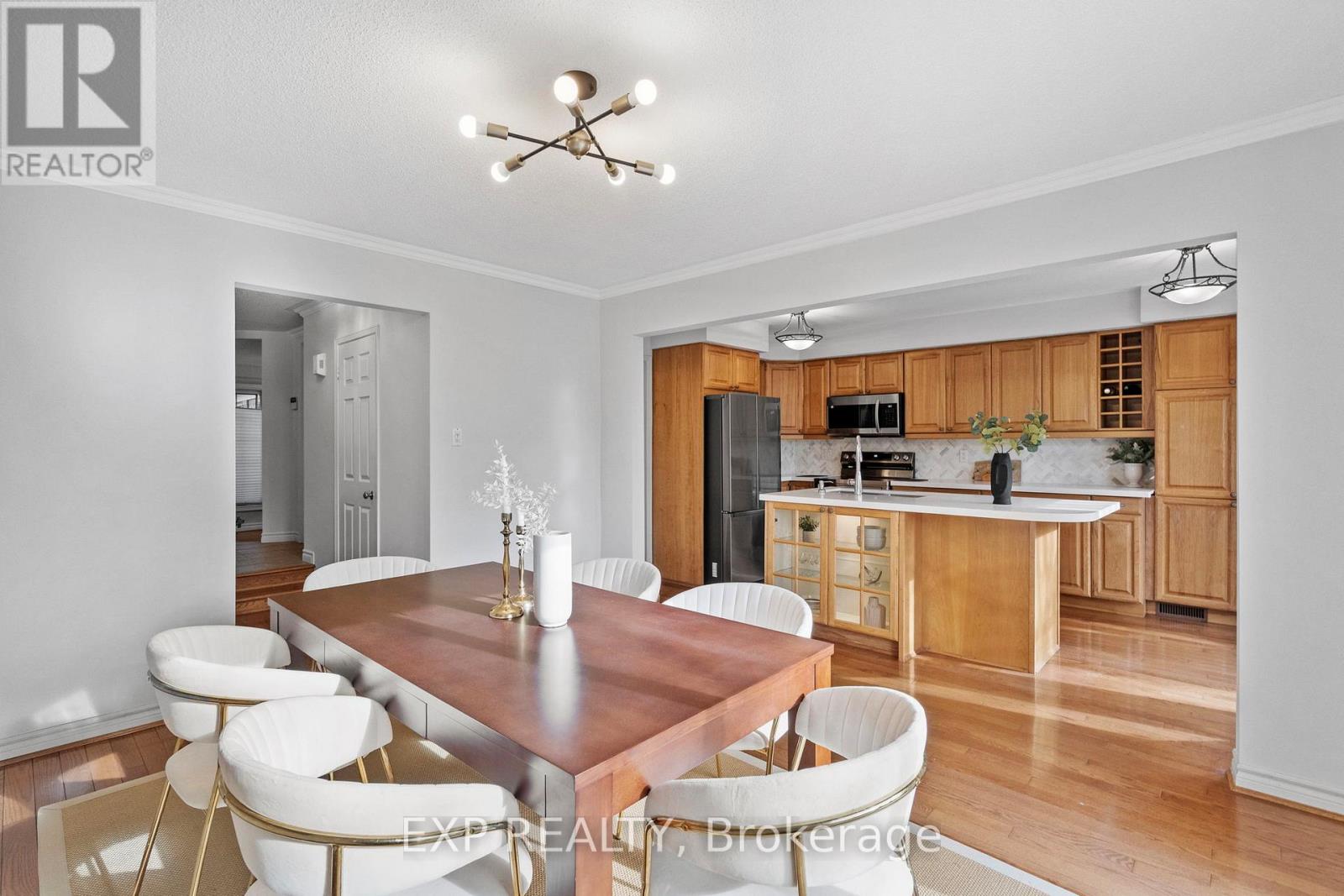 24 Juniper Crescent, Markham, Ontario  L3R 3Z7 - Photo 11 - N13147698