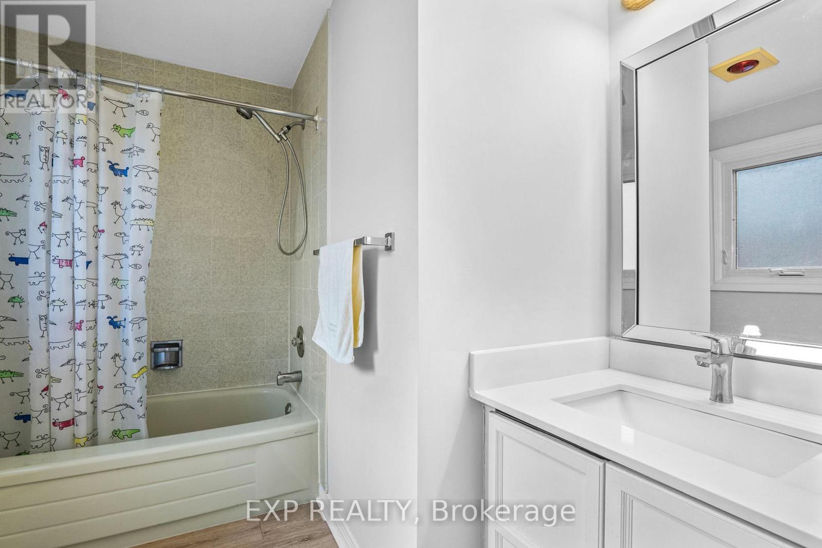 24 Juniper Crescent, Markham, Ontario  L3R 3Z7 - Photo 15 - N13147698