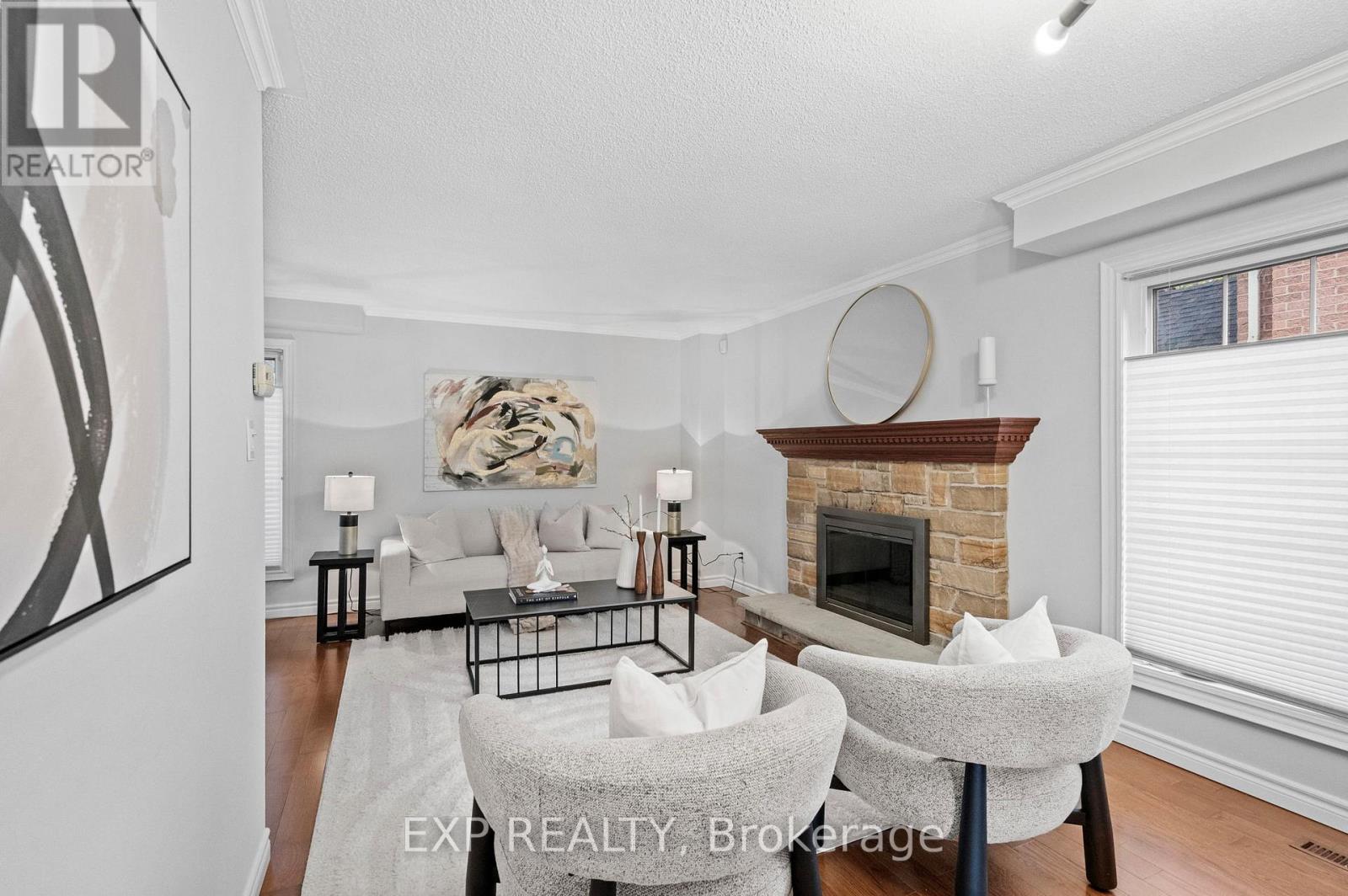 24 Juniper Crescent, Markham, Ontario  L3R 3Z7 - Photo 4 - N13147698