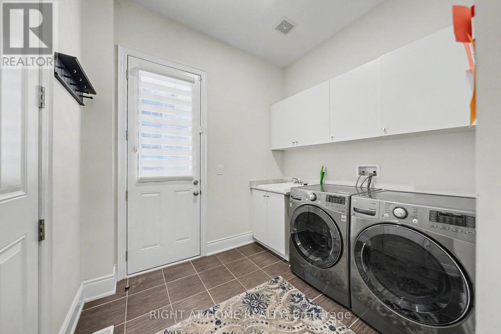 5 Rossini Drive, Richmond Hill, Ontario  L4E 0R6 - Photo 11 - N13147730