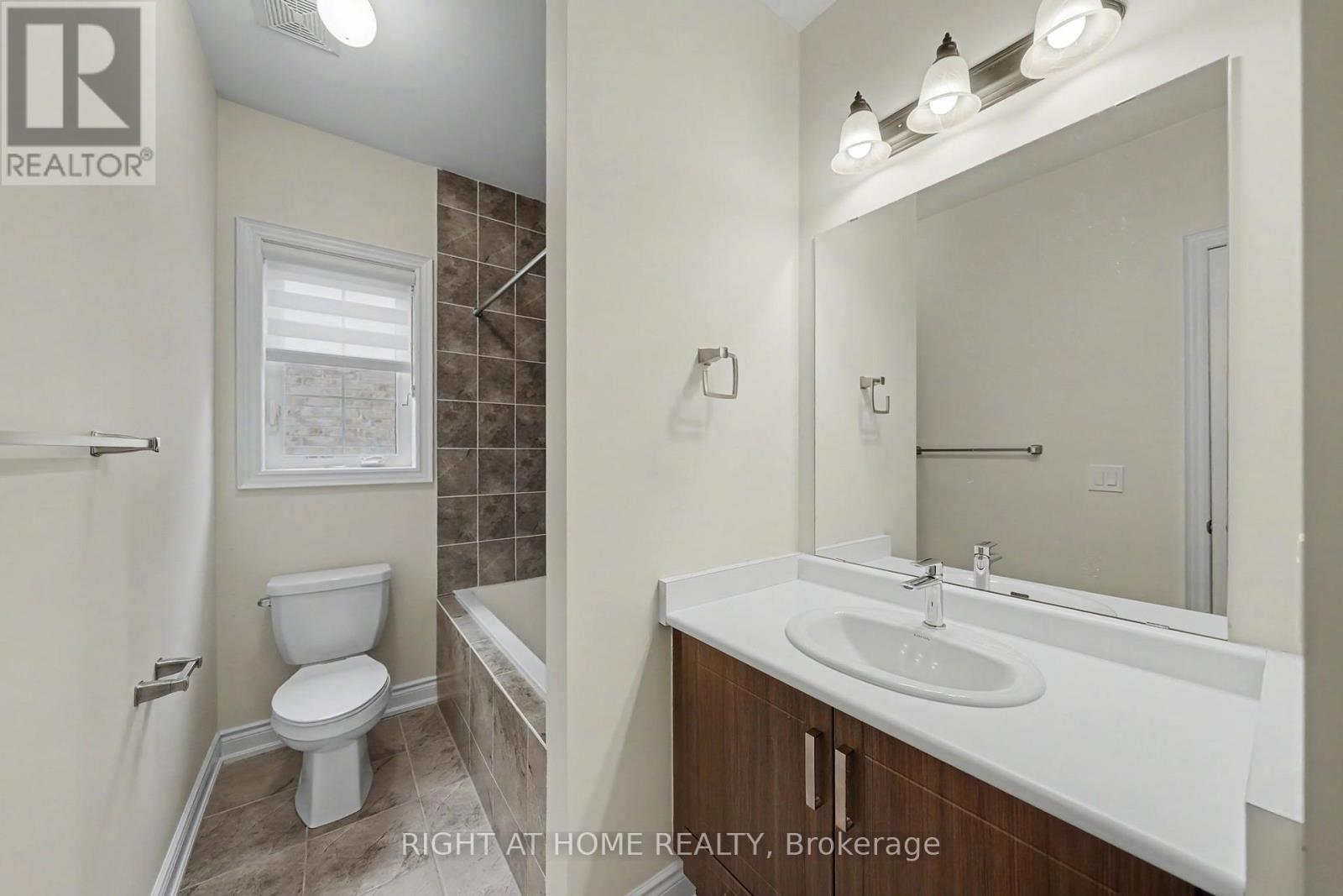 5 Rossini Drive, Richmond Hill, Ontario  L4E 0R6 - Photo 18 - N13147730