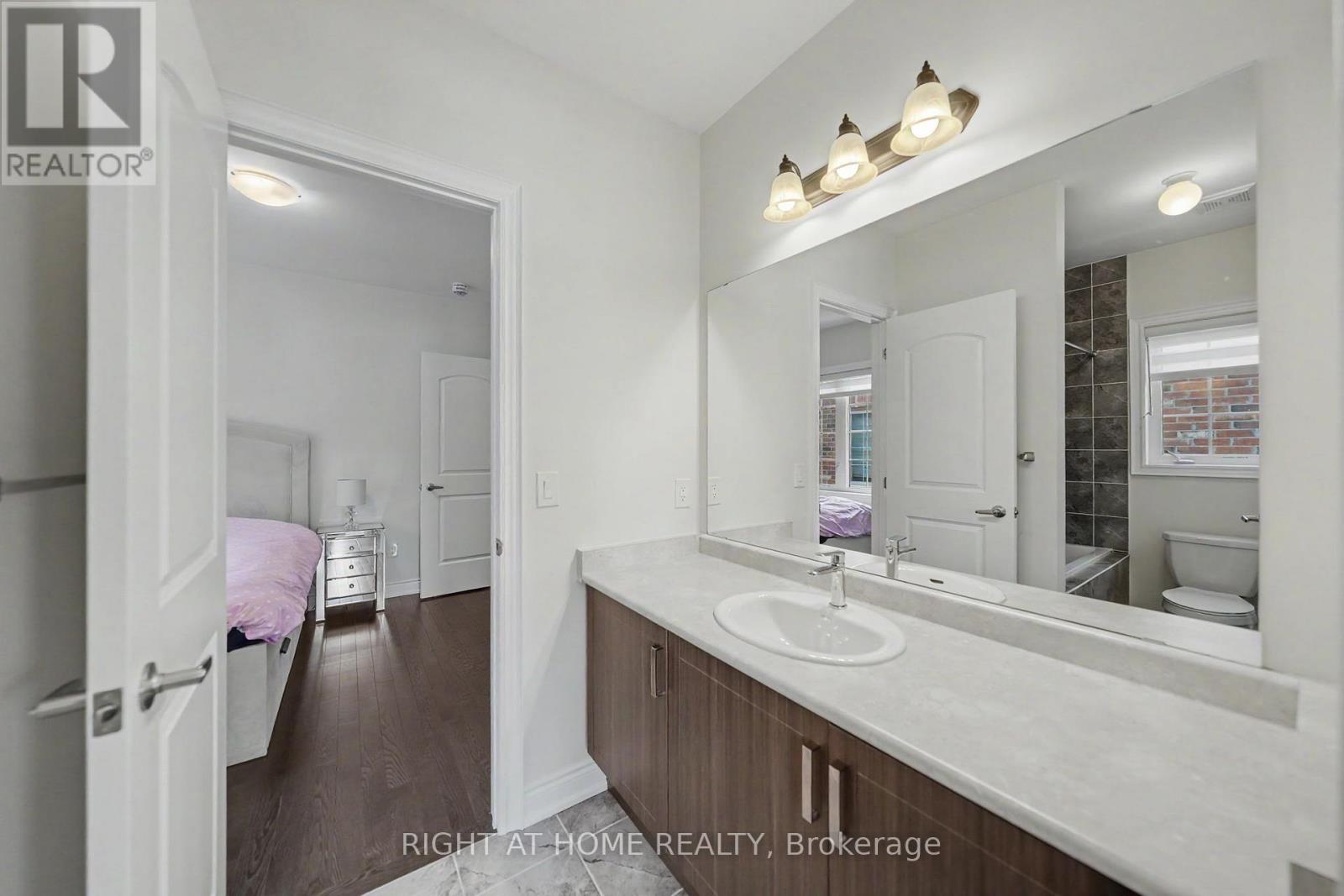 5 Rossini Drive, Richmond Hill, Ontario  L4E 0R6 - Photo 22 - N13147730