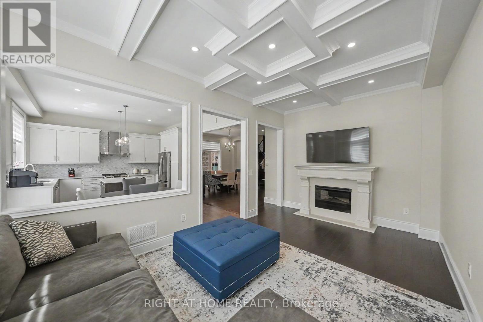 5 Rossini Drive, Richmond Hill, Ontario  L4E 0R6 - Photo 9 - N13147730