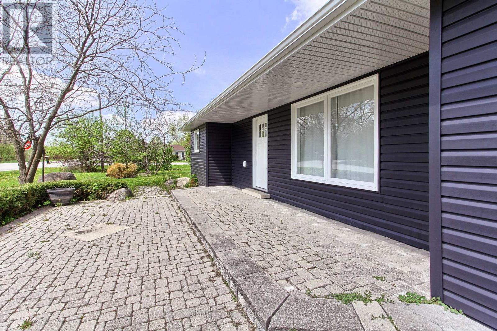 32 Larch Lane, Georgina, Ontario L0E 1N0 - Photo 5 - N13147734