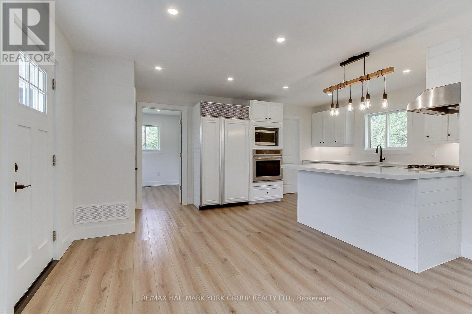 32 Larch Lane, Georgina, Ontario L0E 1N0 - Photo 7 - N13147734