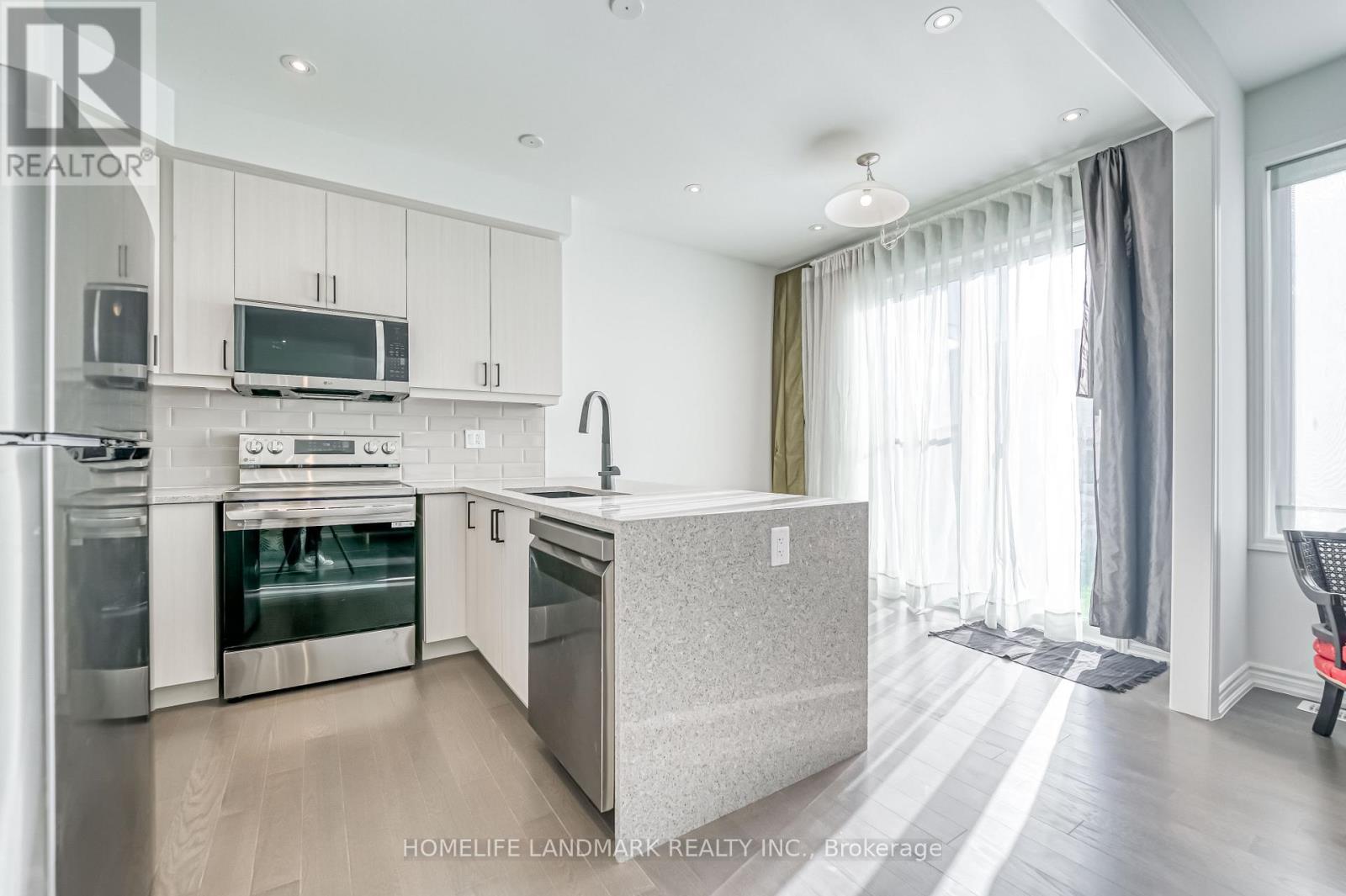 49 Mcbride Trail, Barrie, Ontario L9J 0Y8 - Photo 9 - S13147722