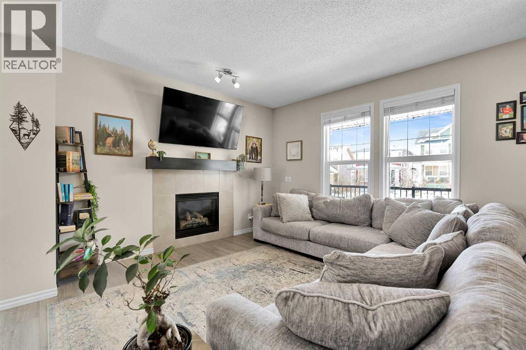 151 Heritage Drive, Cochrane, Alberta  T4C 0Y3 - Photo 10 - A2298031