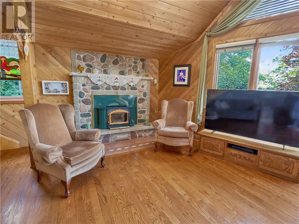 595 Lakeshore Road S, Tehkummah, Ontario  P0P 2C0 - Photo 14 - 2127805