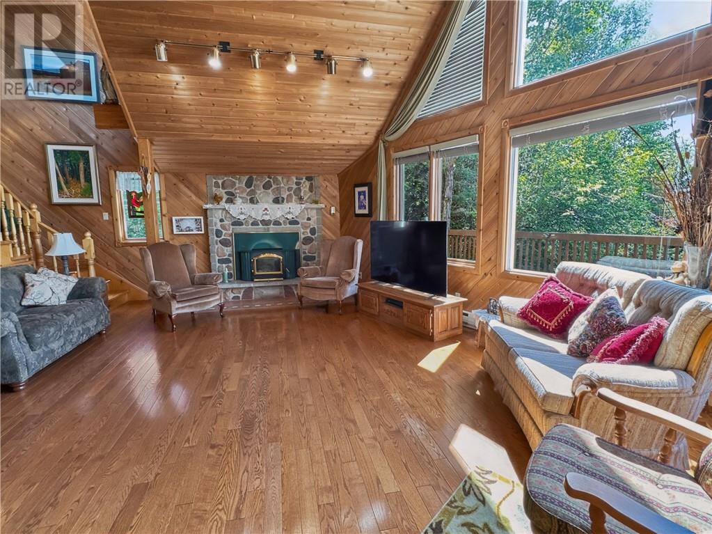 595 Lakeshore Road S, Tehkummah, Ontario  P0P 2C0 - Photo 15 - 2127805