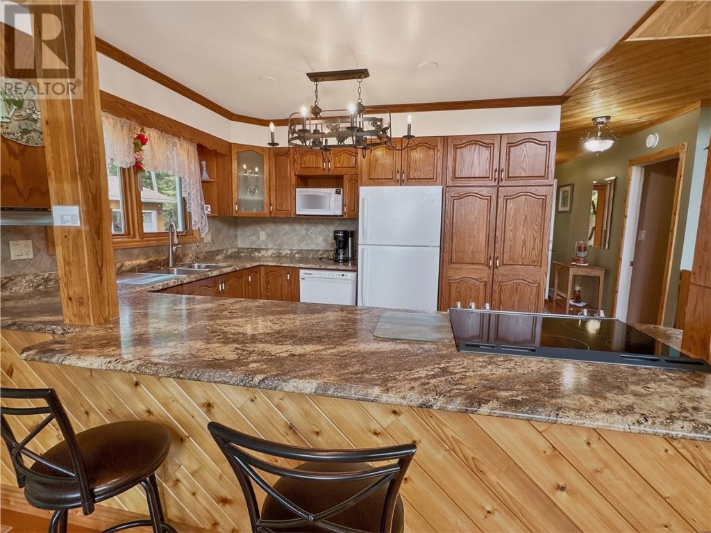 595 Lakeshore Road S, Tehkummah, Ontario  P0P 2C0 - Photo 8 - 2127805