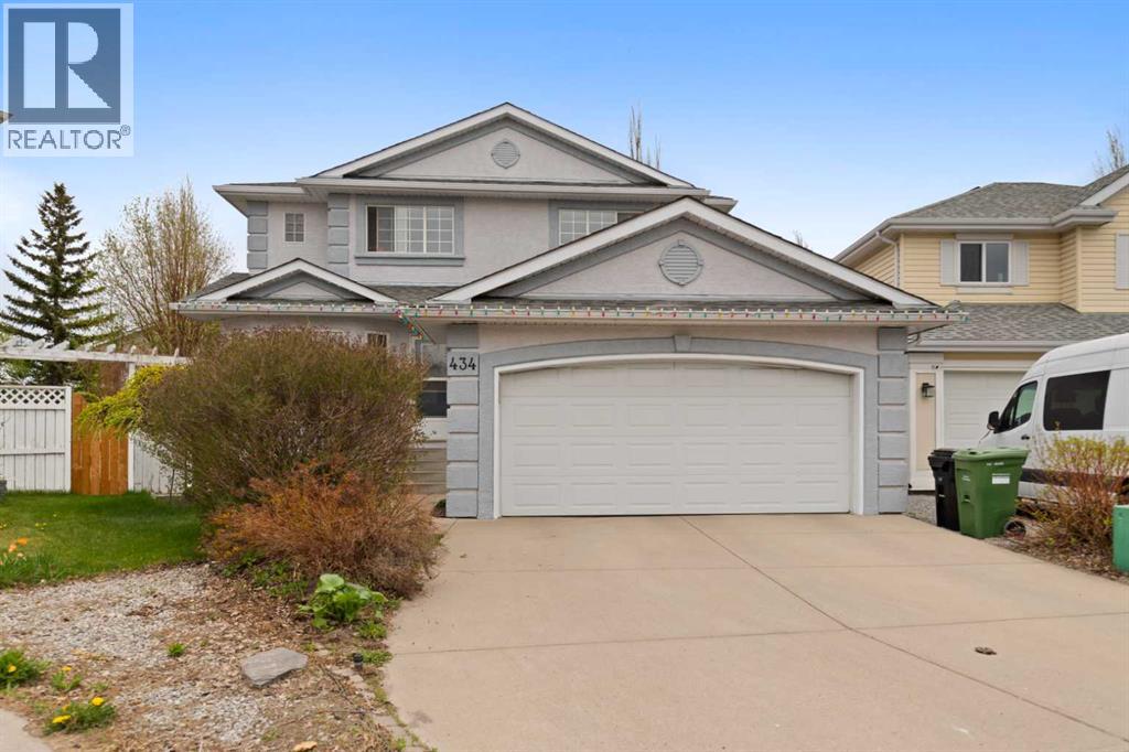 434 Douglas Woods Mews SE, Calgary, Alberta