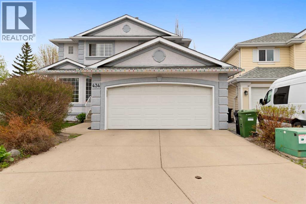 434 Douglas Woods Mews SE, Calgary, Alberta  T2Z 3B1 - Photo 2 - A2311475
