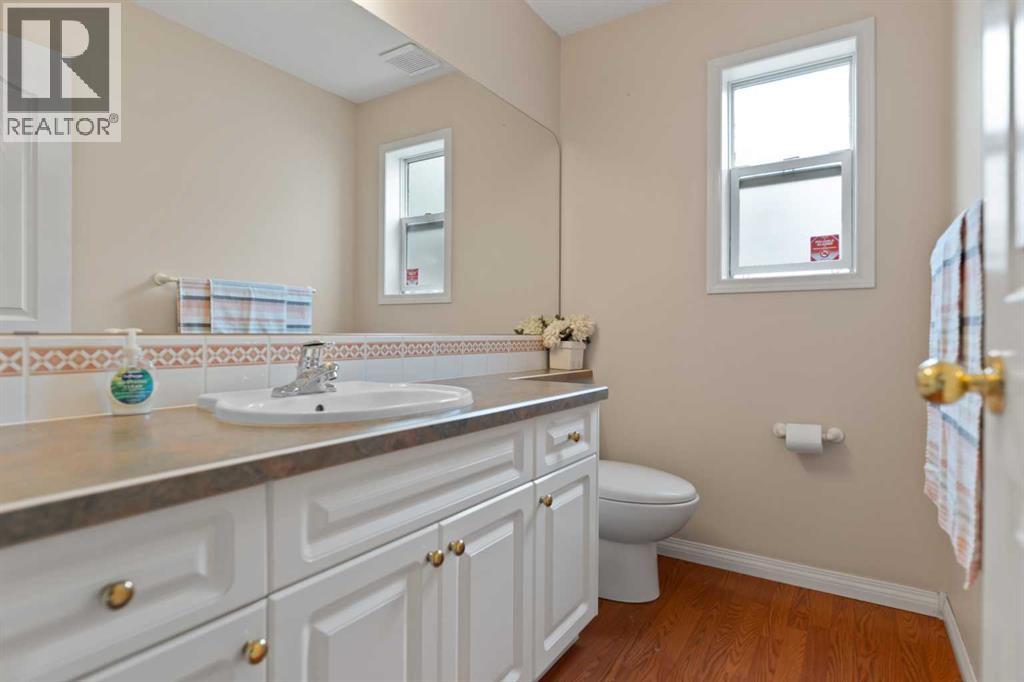 434 Douglas Woods Mews SE, Calgary, Alberta  T2Z 3B1 - Photo 19 - A2311475
