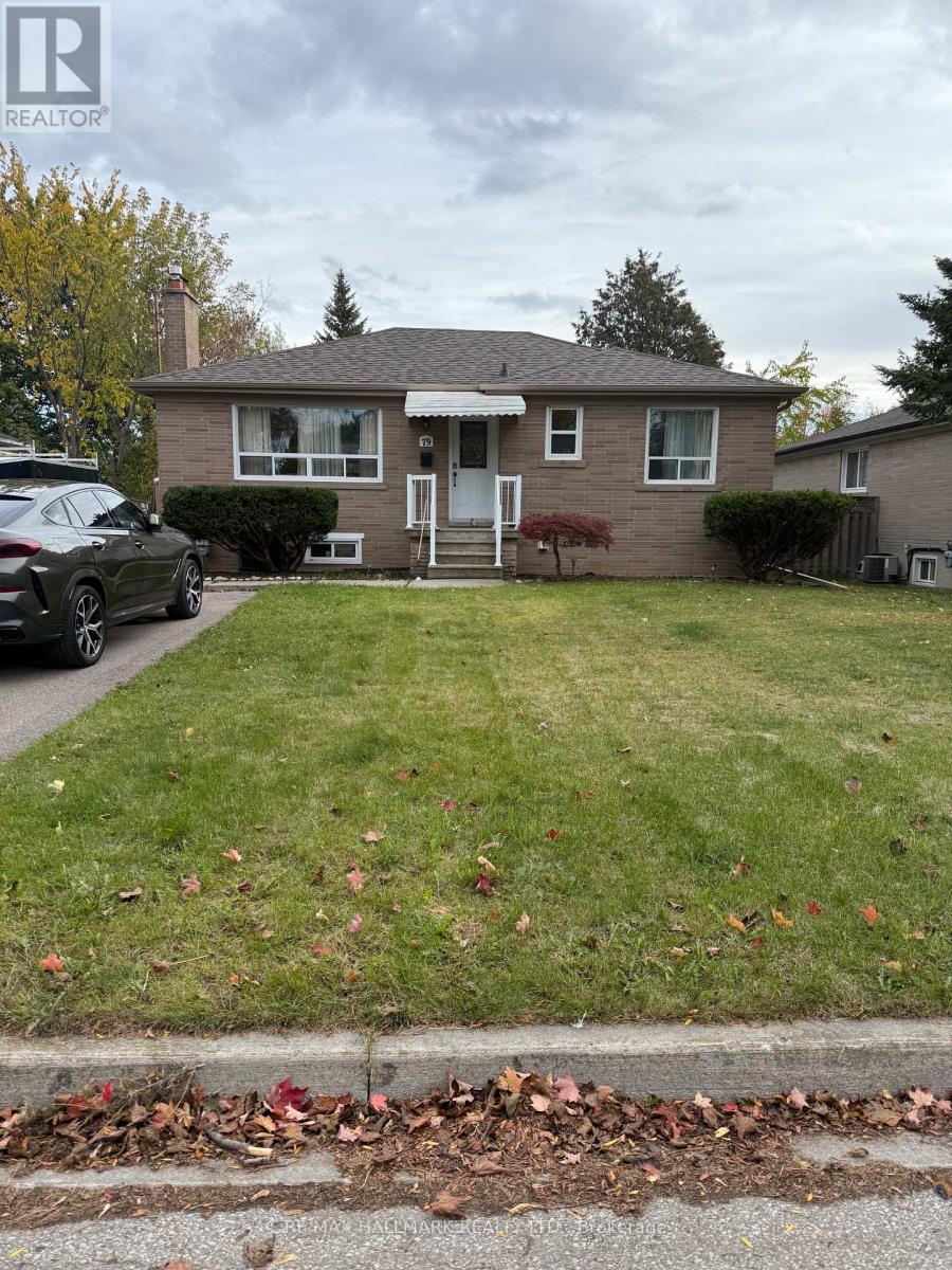 79 Cartier Crescent, Richmond Hill, Ontario  L4C 2N3 - Photo 2 - N13147568