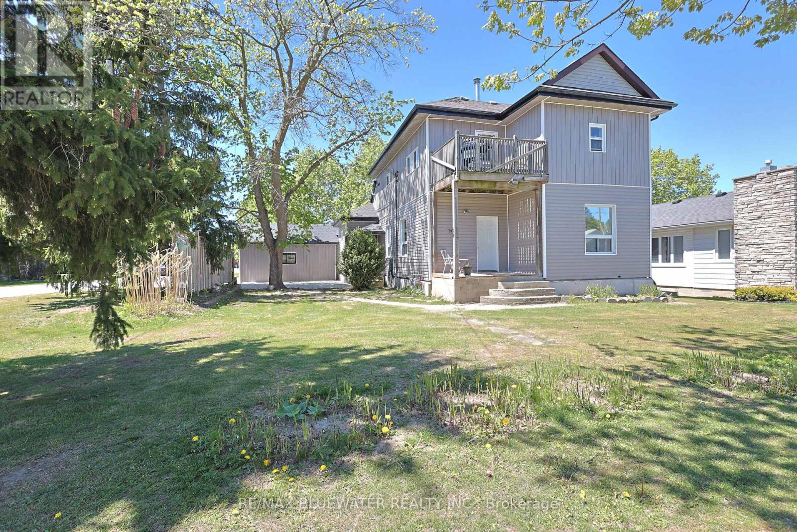 76 Franklin Street, Lambton Shores, Ontario  N0M 2N0 - Photo 1 - X13147846