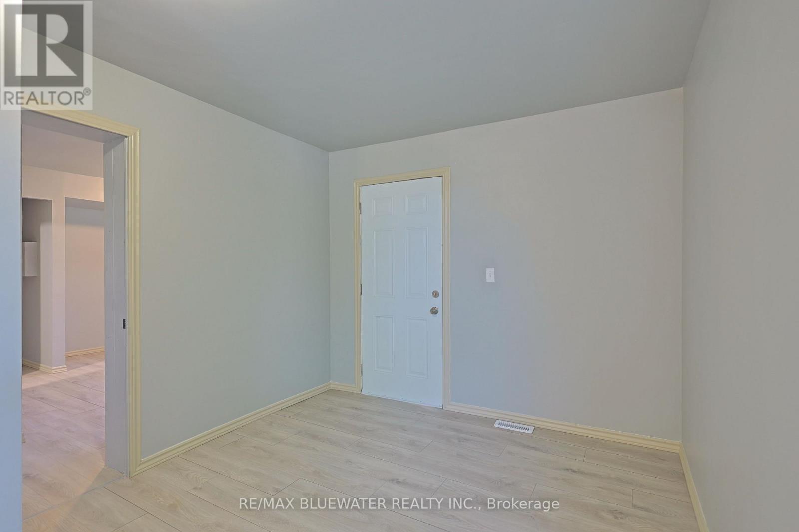 76 Franklin Street, Lambton Shores, Ontario  N0M 2N0 - Photo 14 - X13147846