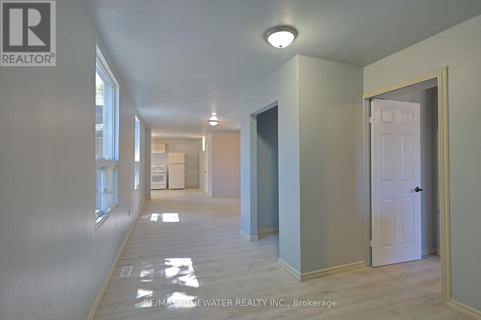 76 Franklin Street, Lambton Shores, Ontario  N0M 2N0 - Photo 15 - X13147846
