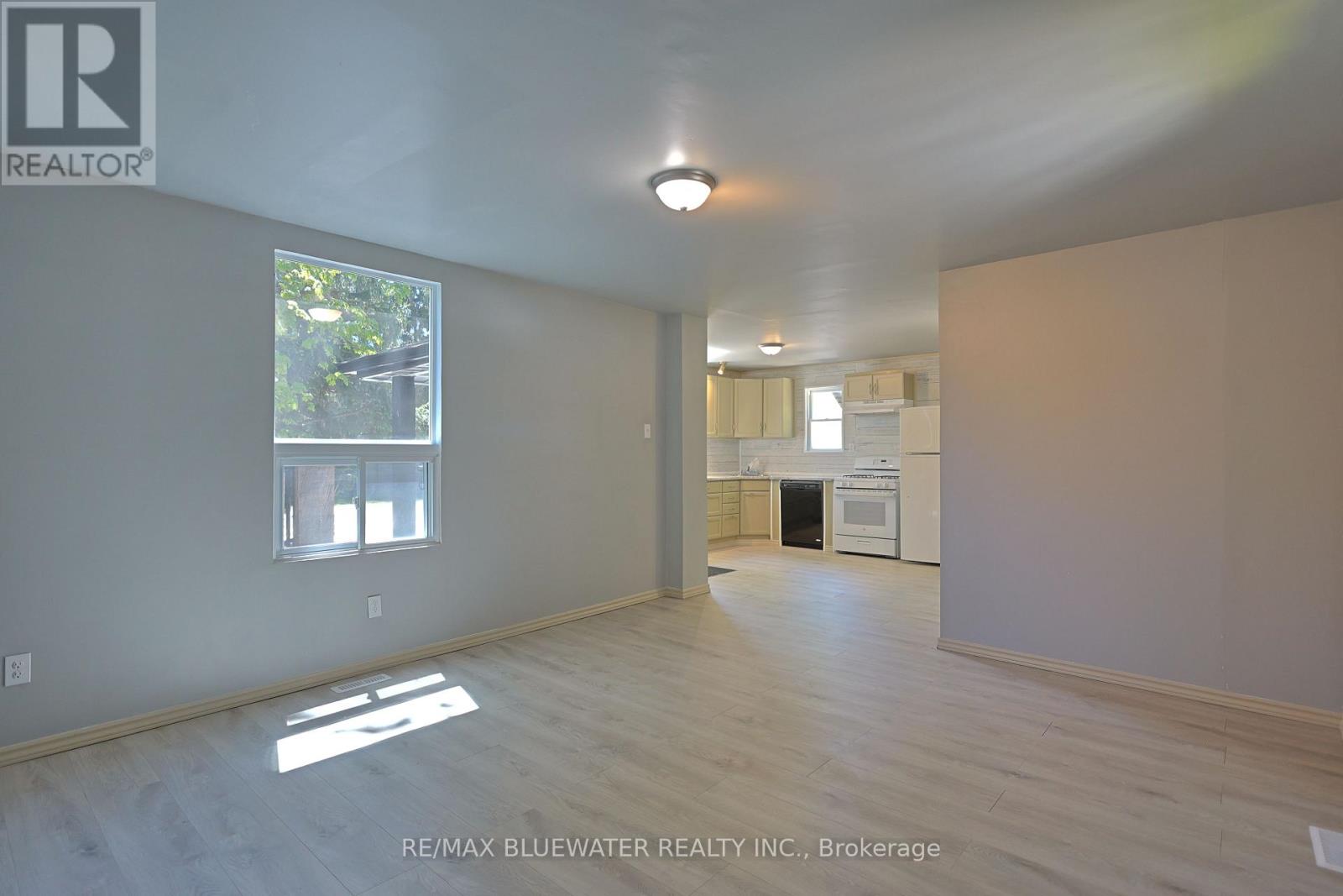 76 Franklin Street, Lambton Shores, Ontario  N0M 2N0 - Photo 17 - X13147846