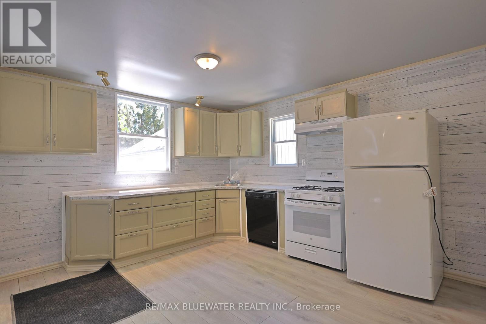 76 Franklin Street, Lambton Shores, Ontario  N0M 2N0 - Photo 19 - X13147846