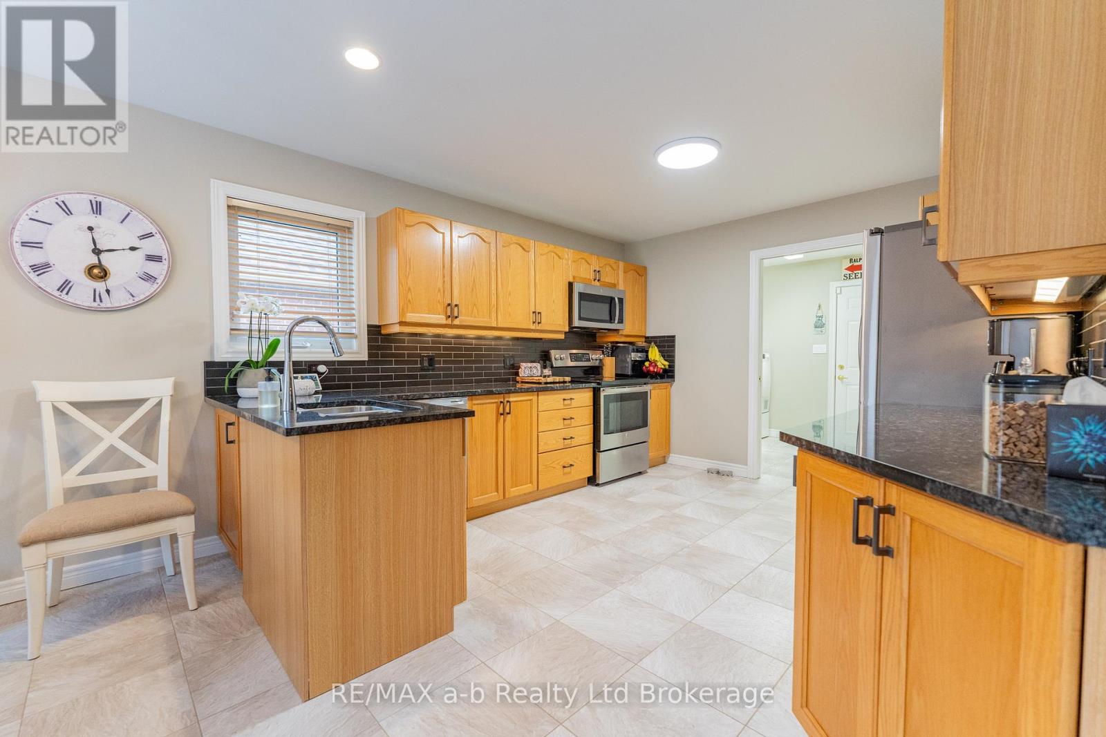90 Weston Drive, Tillsonburg, Ontario  N4G 5W9 - Photo 11 - X13147892