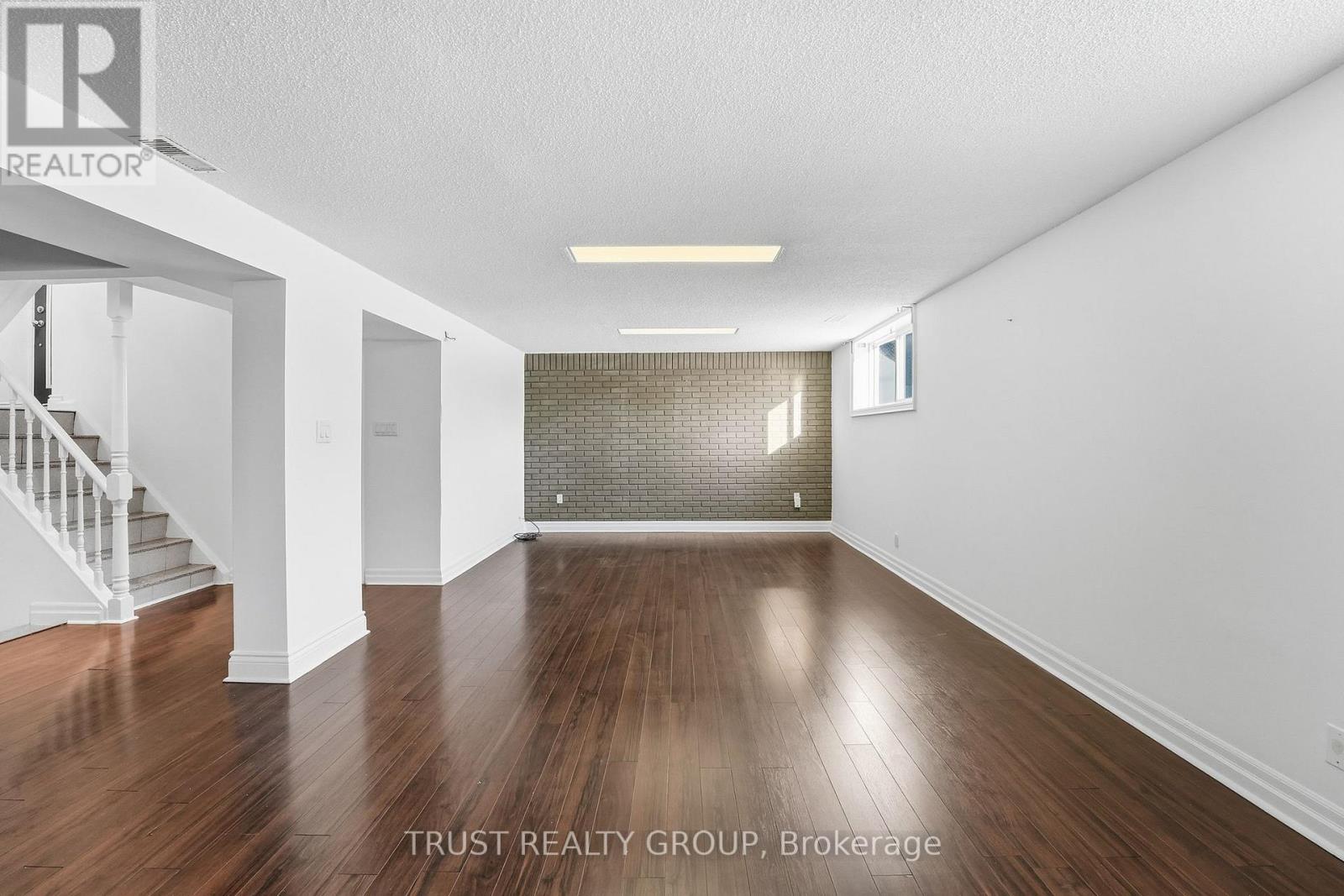 9 Del Ria Drive, Toronto, Ontario  M6L 1L9 - Photo 35 - W13146586