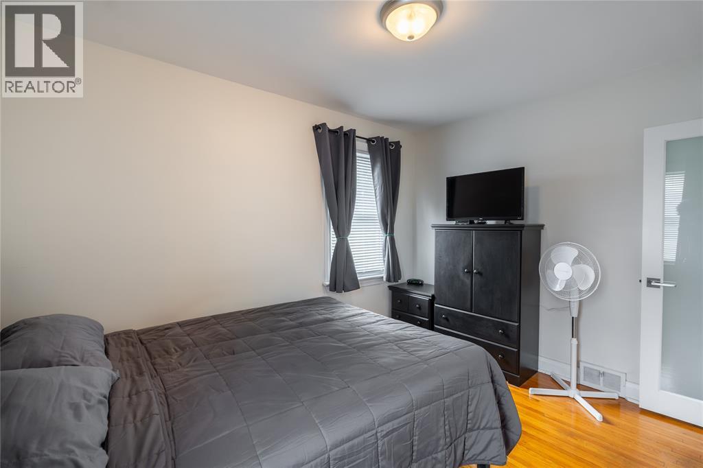 736 Southern Avenue, Sarnia, Ontario  N7T 7E3 - Photo 14 - 26011520