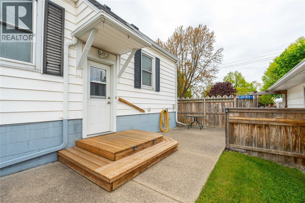 736 Southern Avenue, Sarnia, Ontario  N7T 7E3 - Photo 28 - 26011520