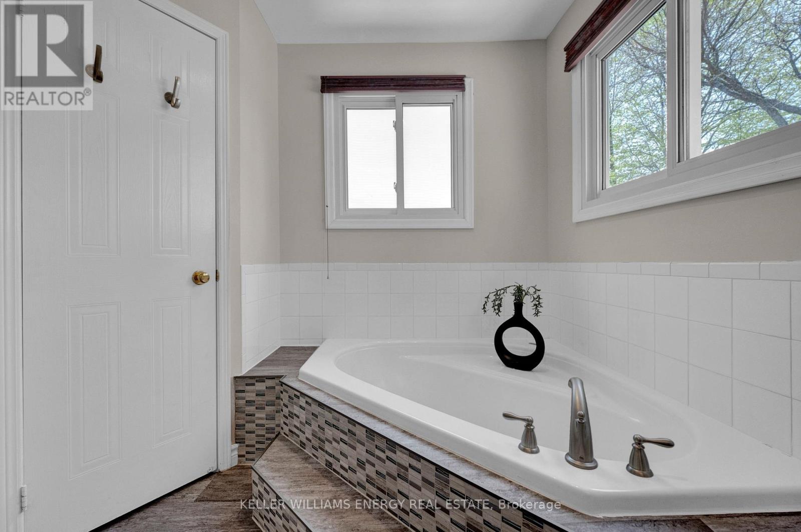6 Mcauliffe Street, Clarington, Ontario L1B 1K4 - Photo 38 - E13147754