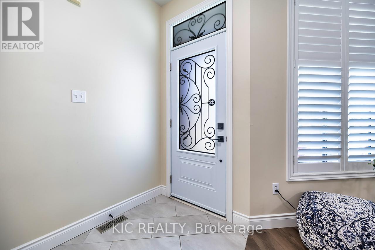 141 Waller Street, Whitby, Ontario L1R 2K7 - Photo 4 - E13147860