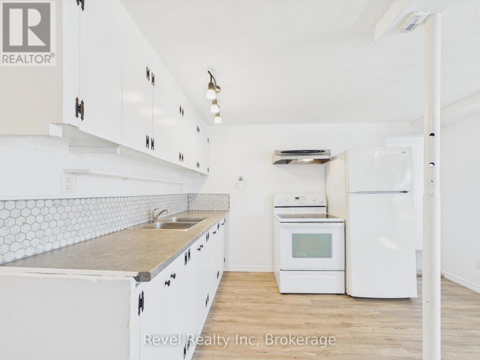 3 Wellington Street, Bracebridge, Ontario  P1L 1E8 - Photo 27 - X13147876