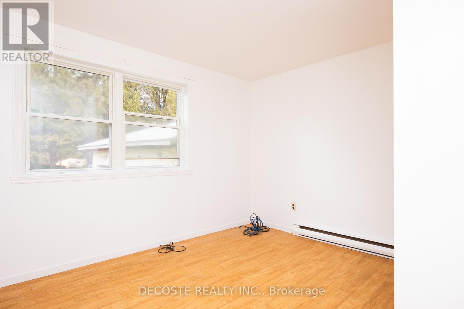 21985 Main Street, North Glengarry, Ontario K0B 1H0 - Photo 12 - X13147878