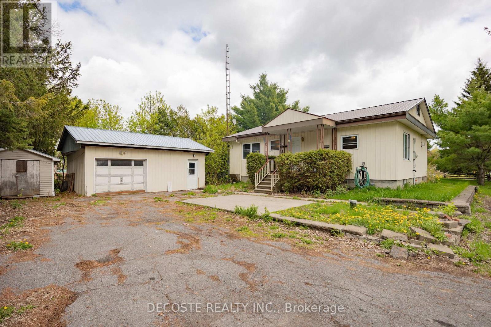 21985 Main Street, North Glengarry, Ontario K0B 1H0 - Photo 17 - X13147878