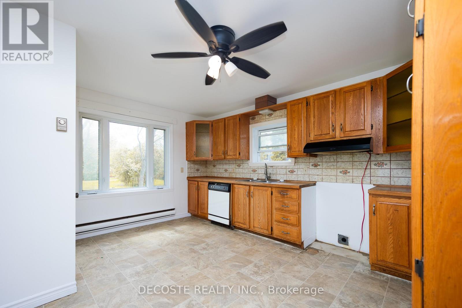 21985 Main Street, North Glengarry, Ontario K0B 1H0 - Photo 3 - X13147878