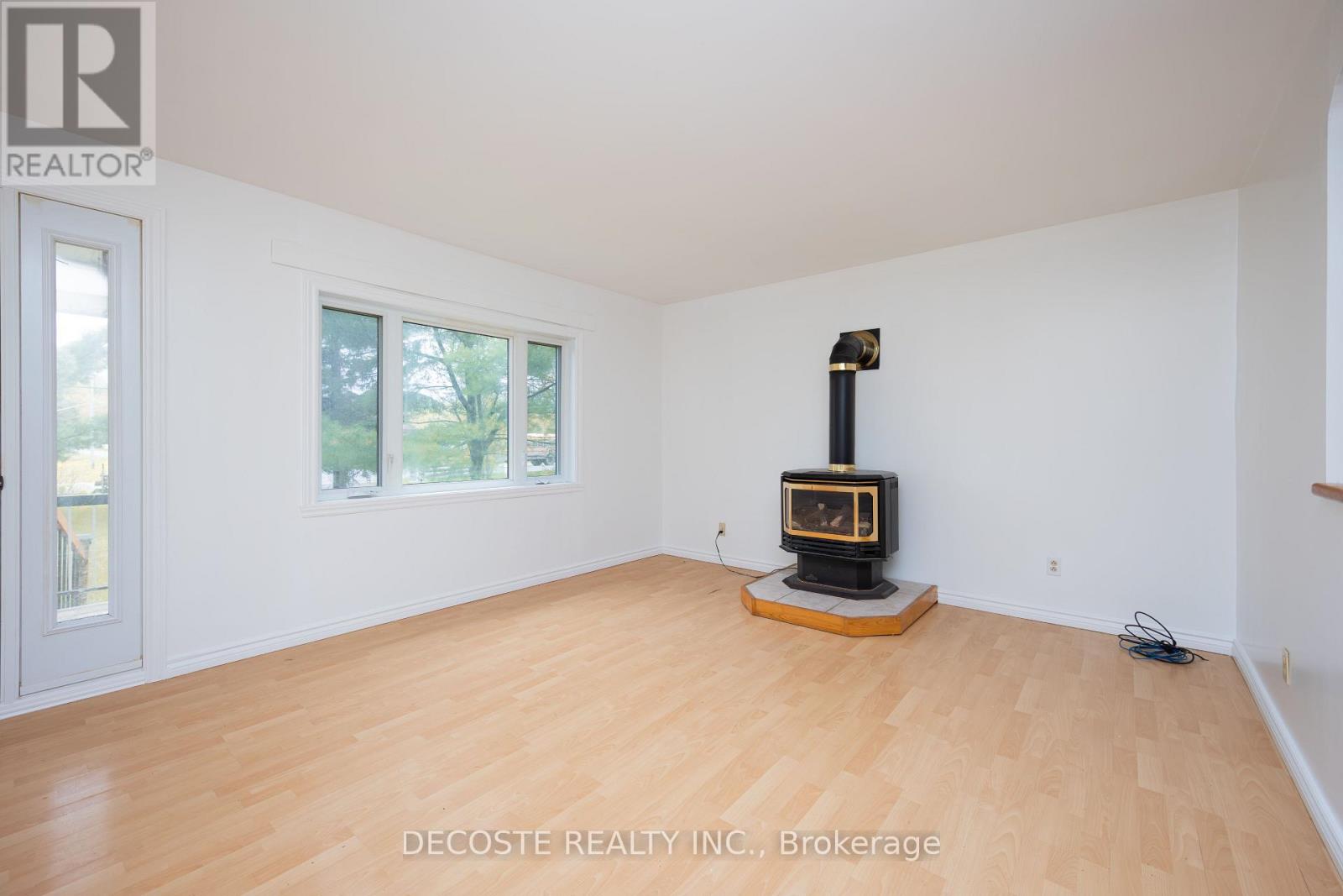 21985 Main Street, North Glengarry, Ontario K0B 1H0 - Photo 7 - X13147878