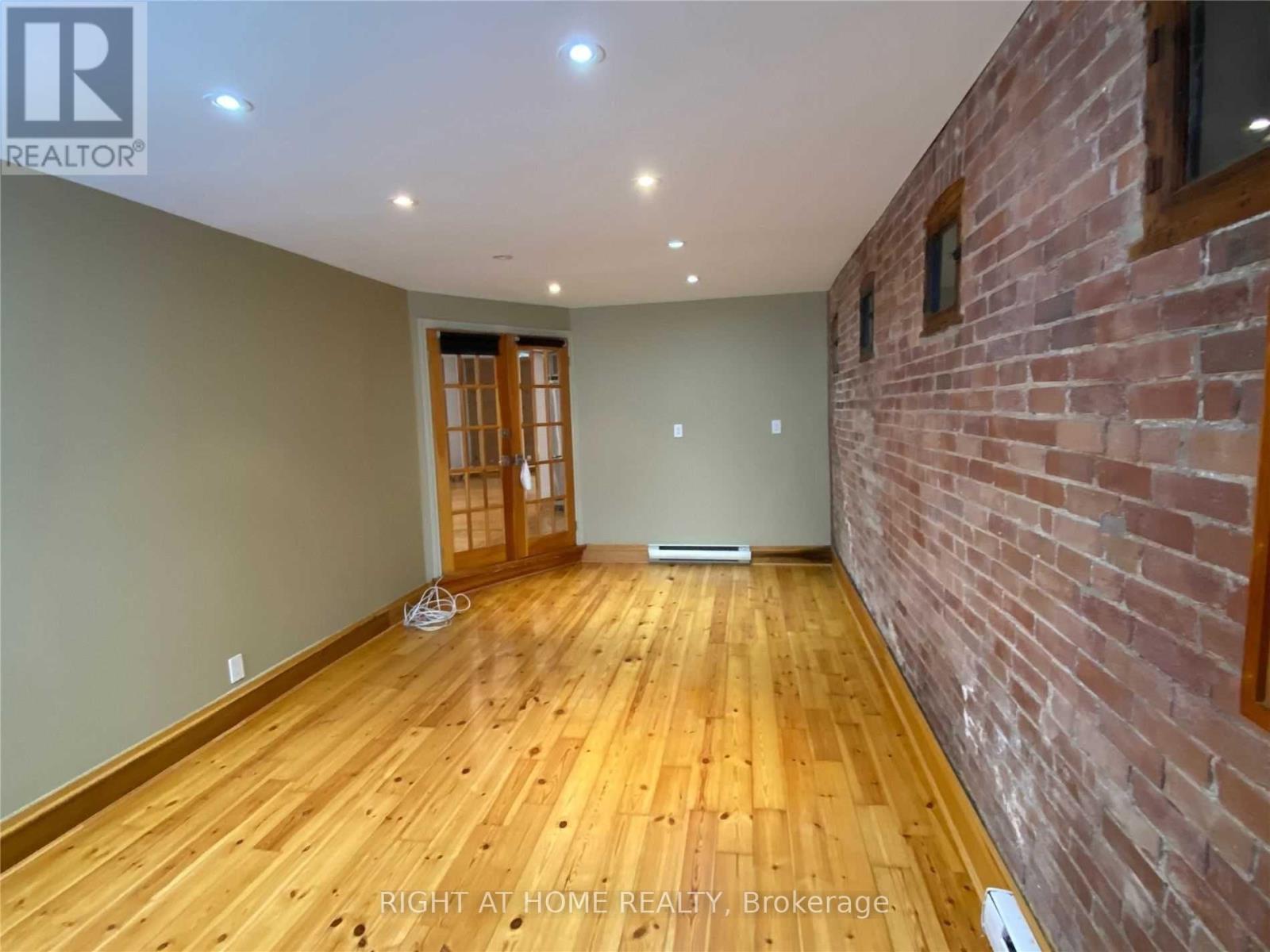 22 Croft Street, Toronto, Ontario M5S 2N8 - Photo 21 - C13147758