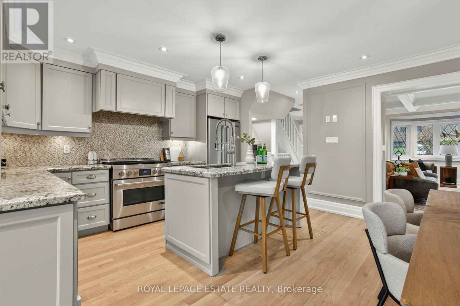 63 Beaufort Road, Toronto, Ontario  M4E 1M8 - Photo 11 - E13147864