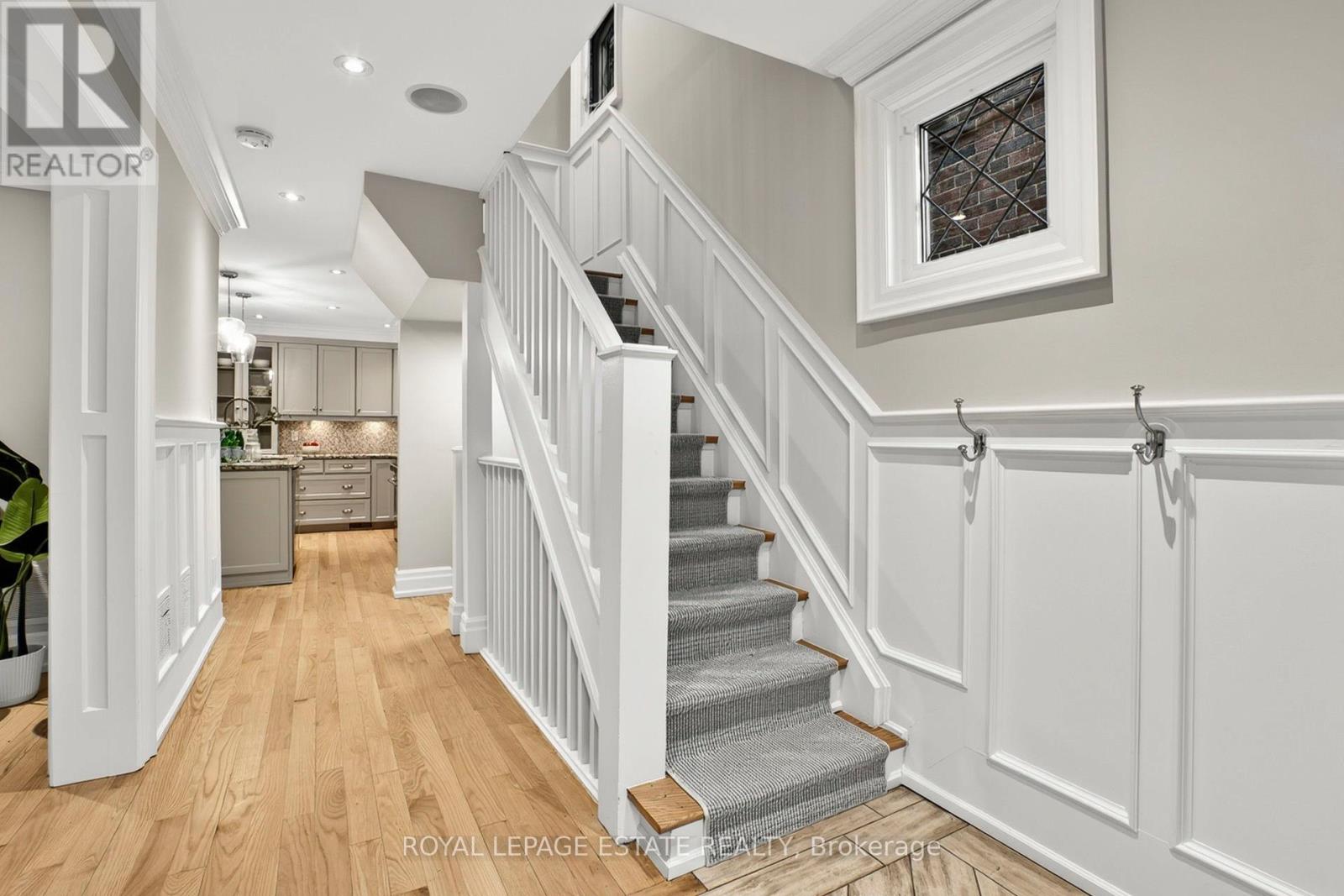 63 Beaufort Road, Toronto, Ontario  M4E 1M8 - Photo 18 - E13147864