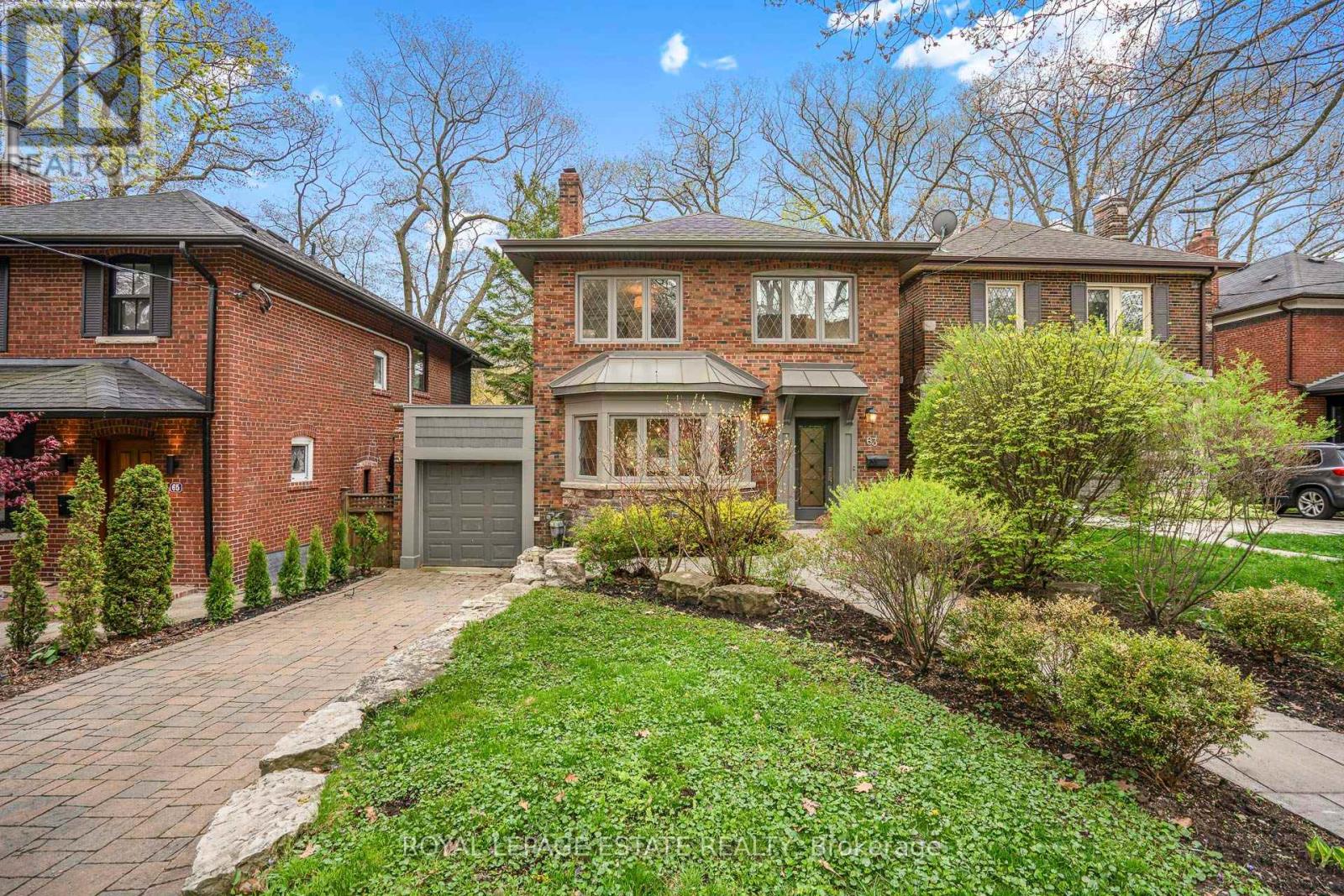 63 Beaufort Road, Toronto, Ontario  M4E 1M8 - Photo 2 - E13147864