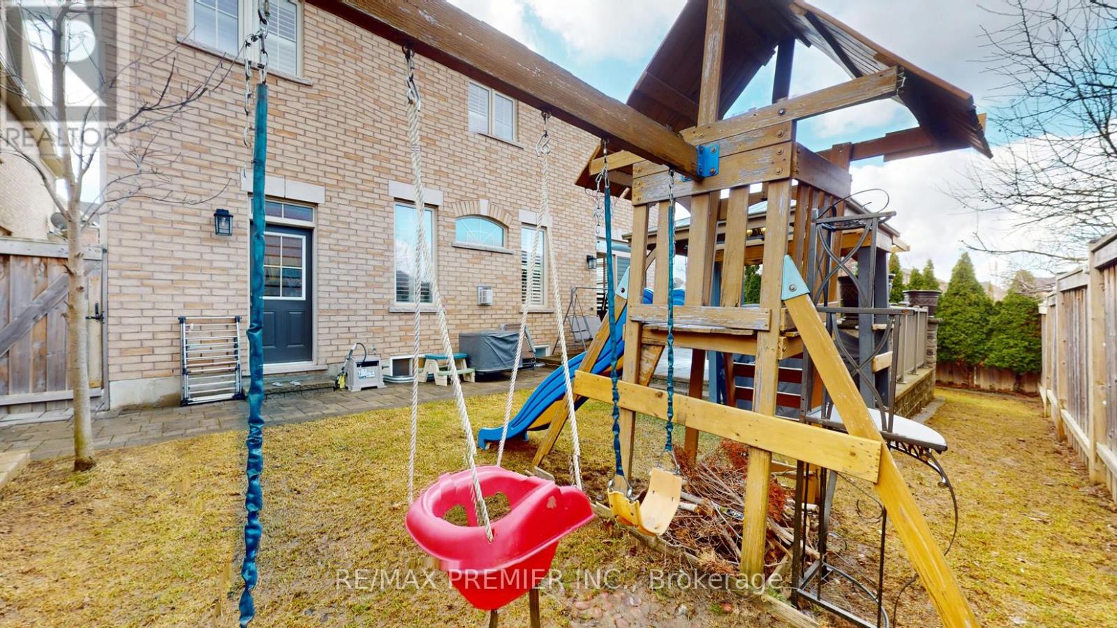 48 Heron Hollow Avenue, Richmond Hill, Ontario  L4E 0G9 - Photo 22 - N13147774