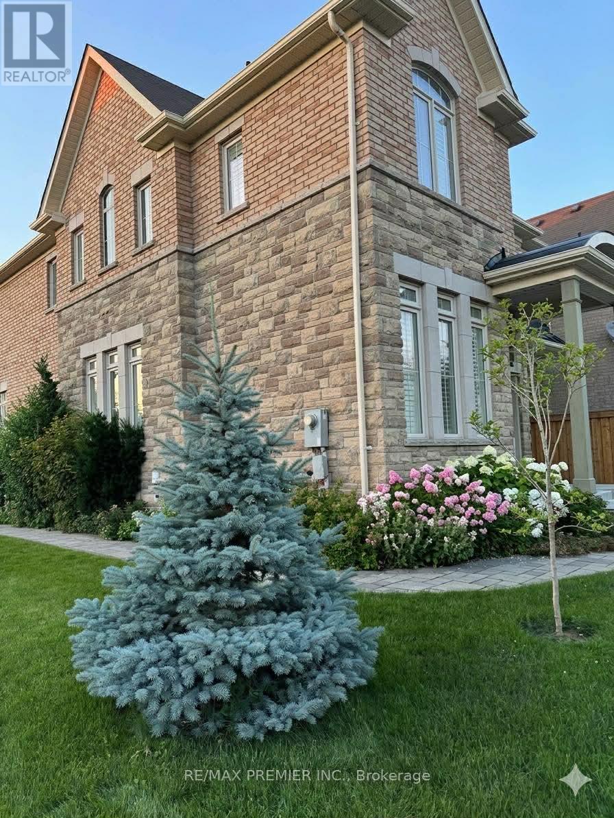 48 Heron Hollow Avenue, Richmond Hill, Ontario  L4E 0G9 - Photo 25 - N13147774