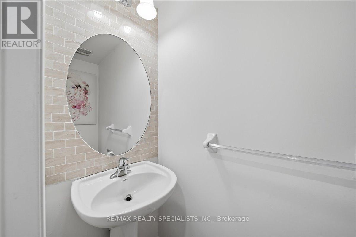 164 Webb Street, Bradford West Gwillimbury, Ontario  L3Z 0P8 - Photo 11 - N13147832