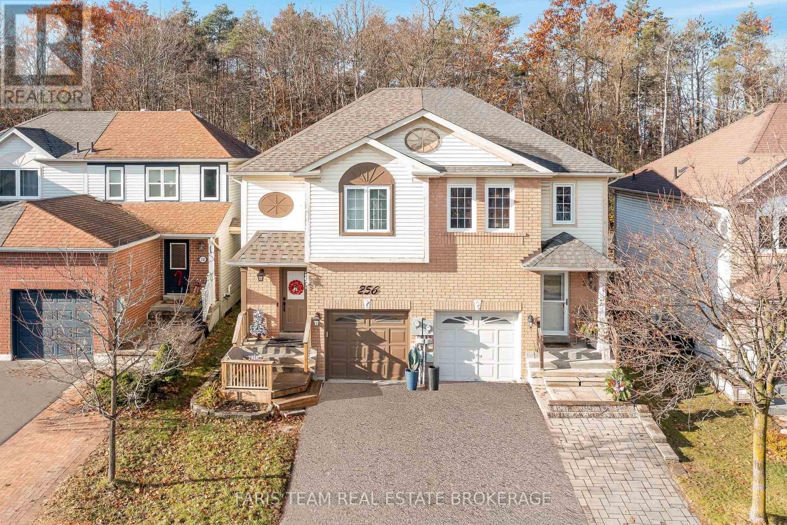 256 FERNDALE DRIVE S, Barrie, Ontario