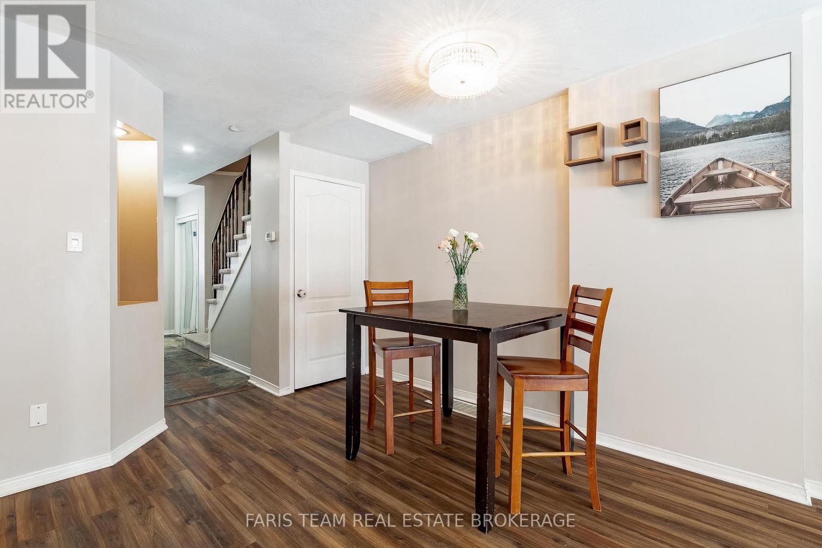 256 Ferndale Drive S, Barrie, Ontario  L4N 8J9 - Photo 12 - S13147796