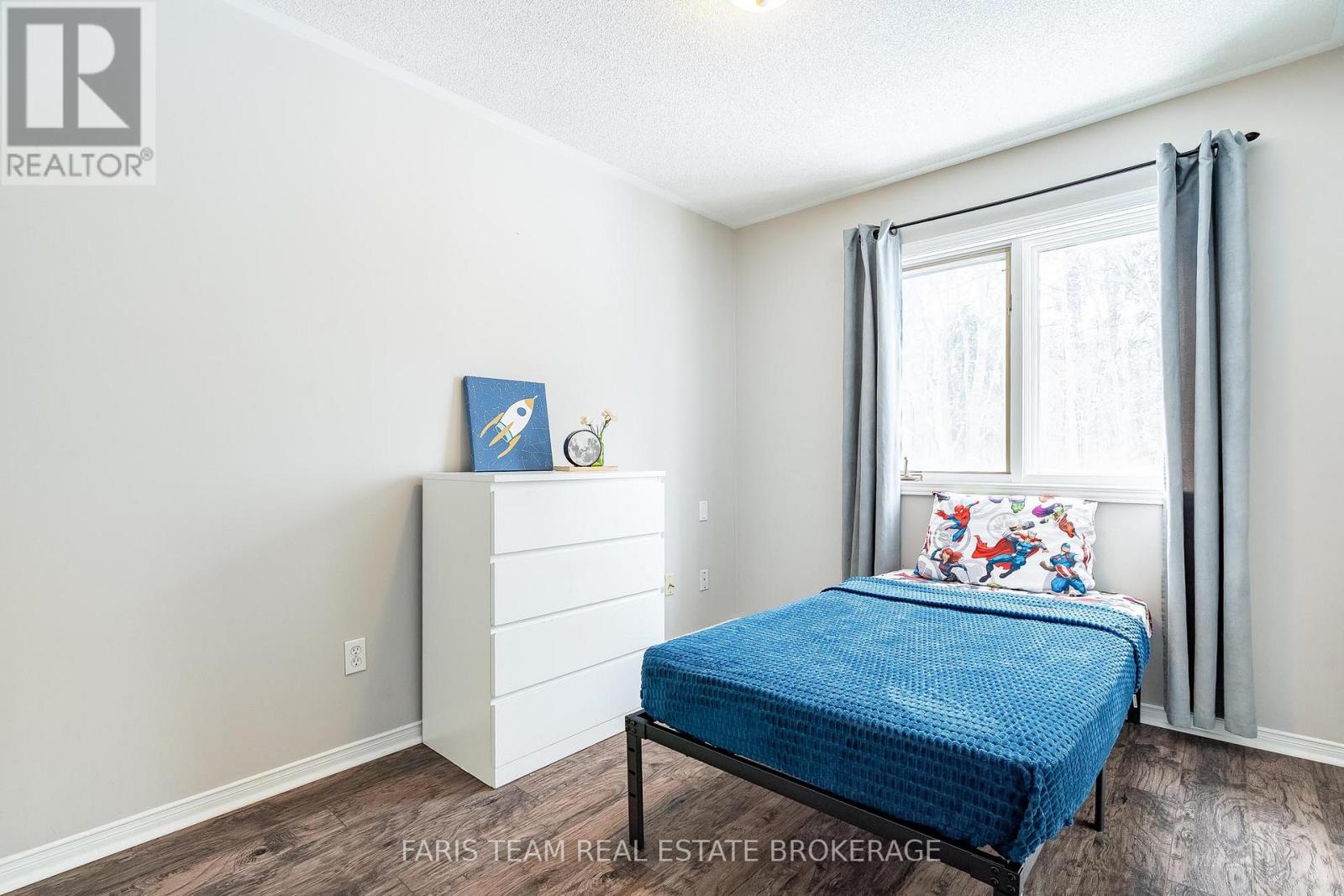 256 Ferndale Drive S, Barrie, Ontario  L4N 8J9 - Photo 24 - S13147796