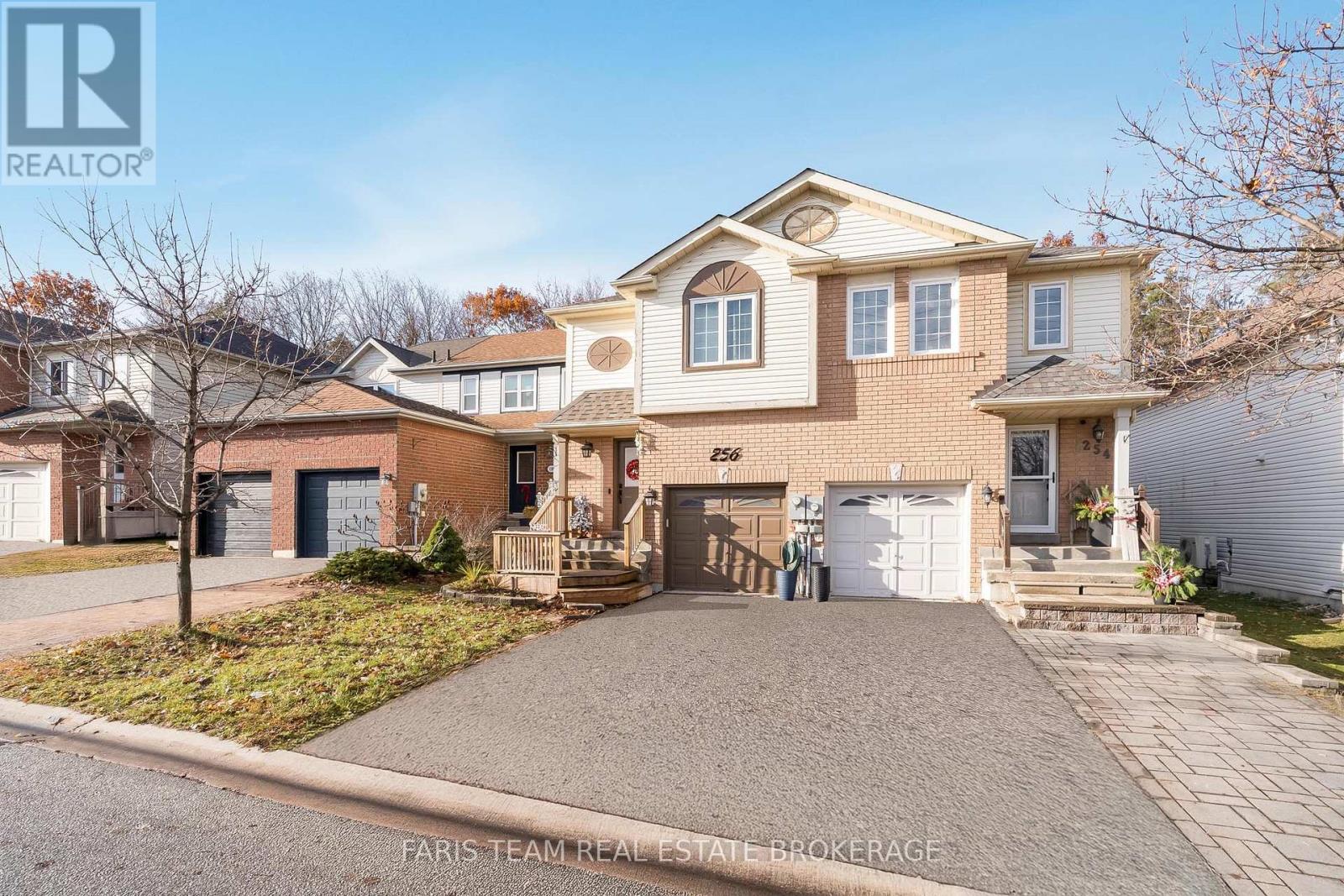 256 Ferndale Drive S, Barrie, Ontario  L4N 8J9 - Photo 3 - S13147796