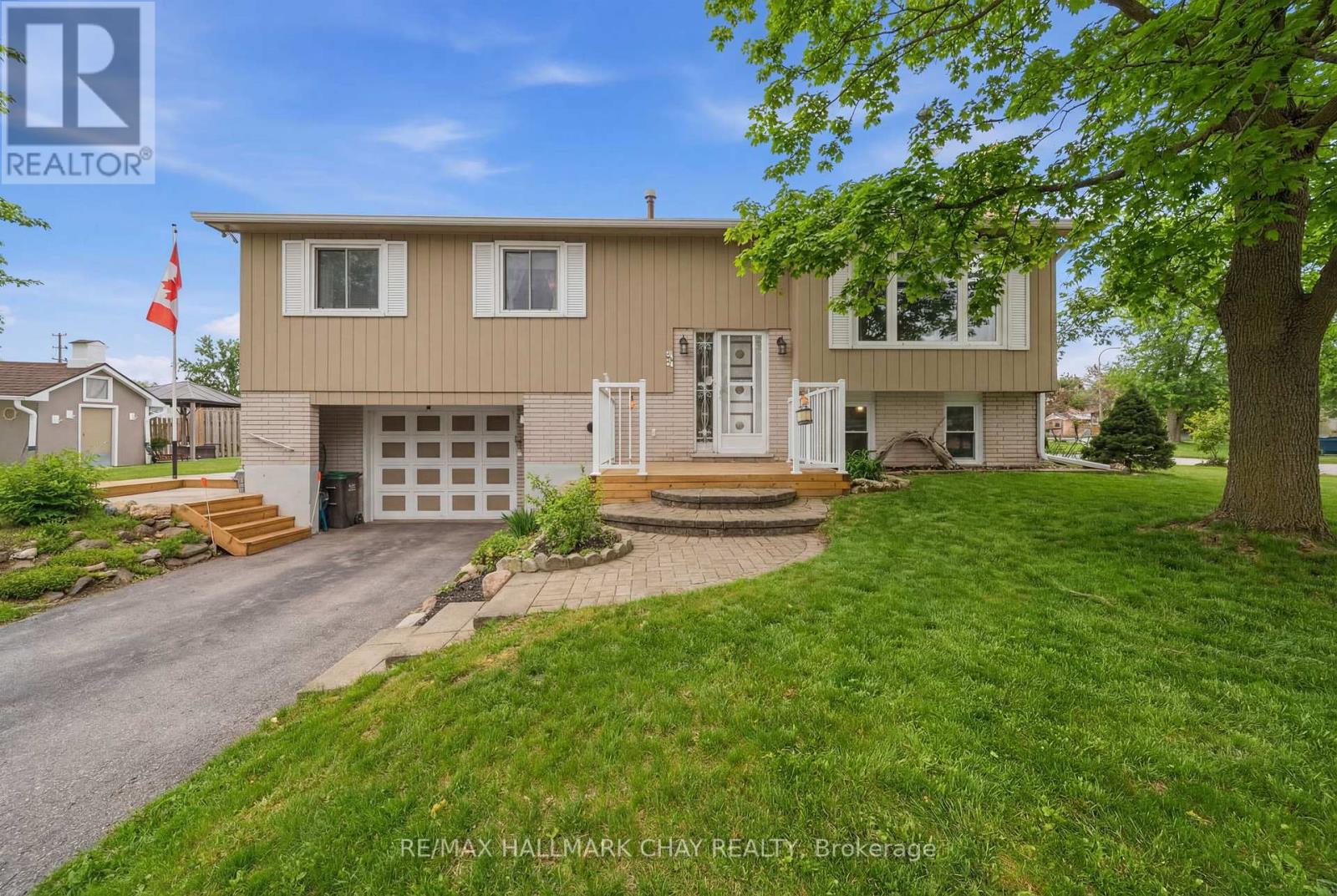 5 AUSTEN LANE, Barrie, Ontario