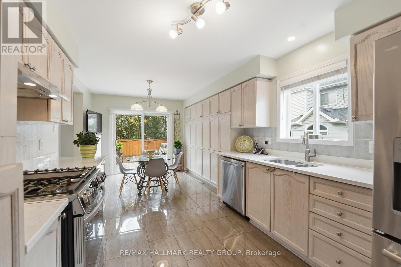 36 Palmadeo Drive, Ottawa, Ontario  K2J 5A2 - Photo 14 - X13146782
