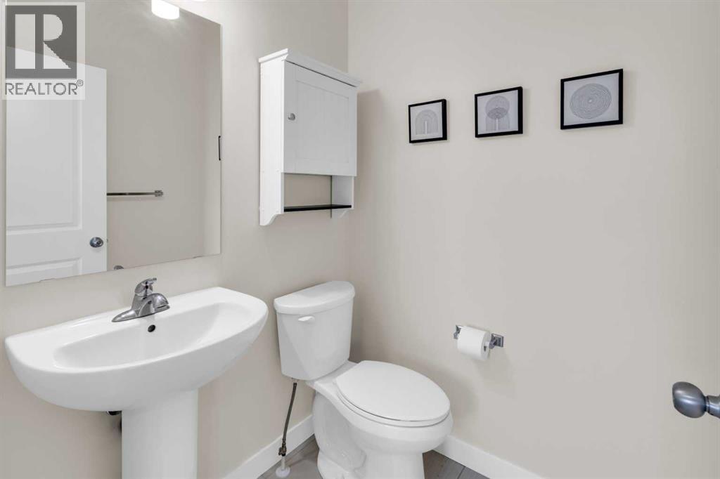 610 Hillcrest Road SW, Airdrie, Alberta  T4B 4C8 - Photo 15 - A2292080